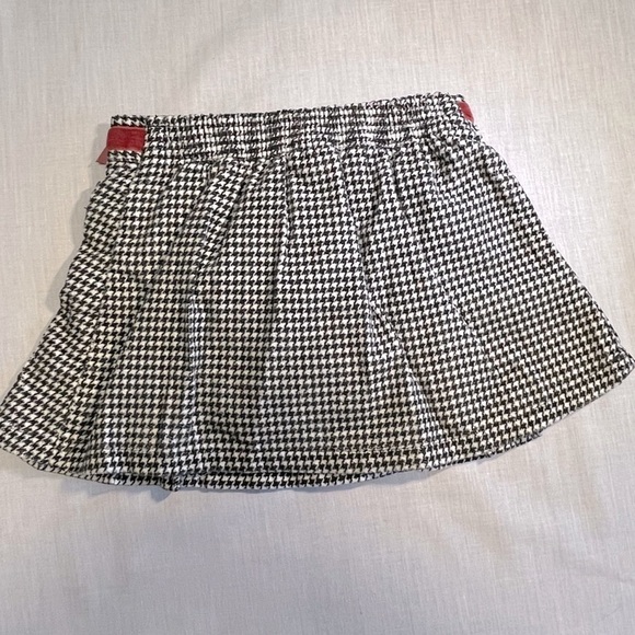 Gymboree “Bow Puppy and Cat” black & white checkered pleated skirt. 12-18 months - Picture 2 of 5